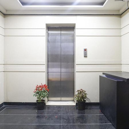 Super Townhouse Oak Sr Hotel Wakad Pune Eksteriør billede